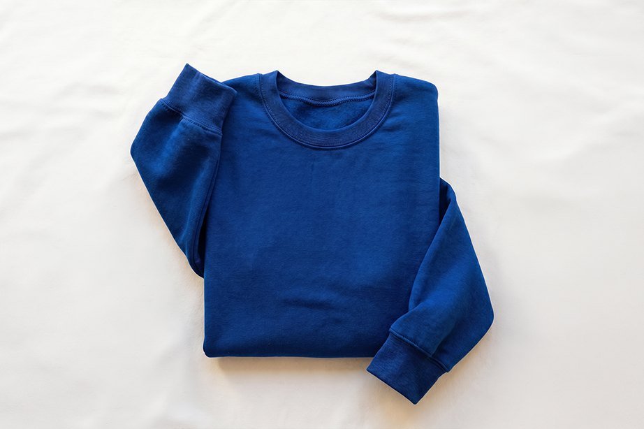 Elige tu producto: camiseta, sudadera, taza, termo o plato.