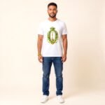 Camiseta de Orula color blanco, diseño Orula con corona, collares verde y amarillo y elefante dorado