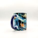 Taza de Yemayá con su rostro entre las olas, asa e interior azul