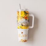Termo de Oshún de 40 oz con asa y pajilla de acero, diseño de girasoles, miel y la palabra «Sultana»