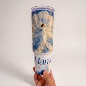 Termo de Yemayá de 40 oz con asa, diseño de Yemayá entre las olas y la palabra «Mamá»